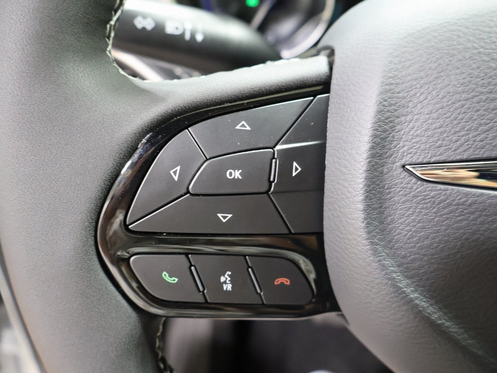 new 2025 Chrysler Pacifica car, priced at $52,364