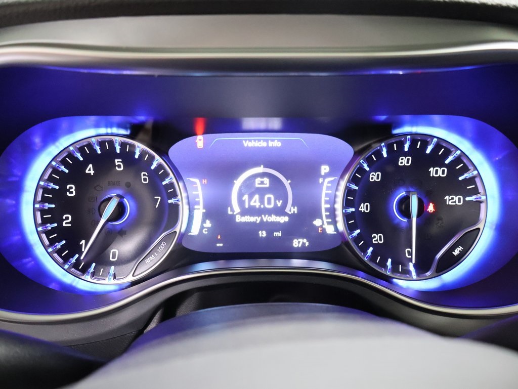 new 2025 Chrysler Pacifica car, priced at $52,364