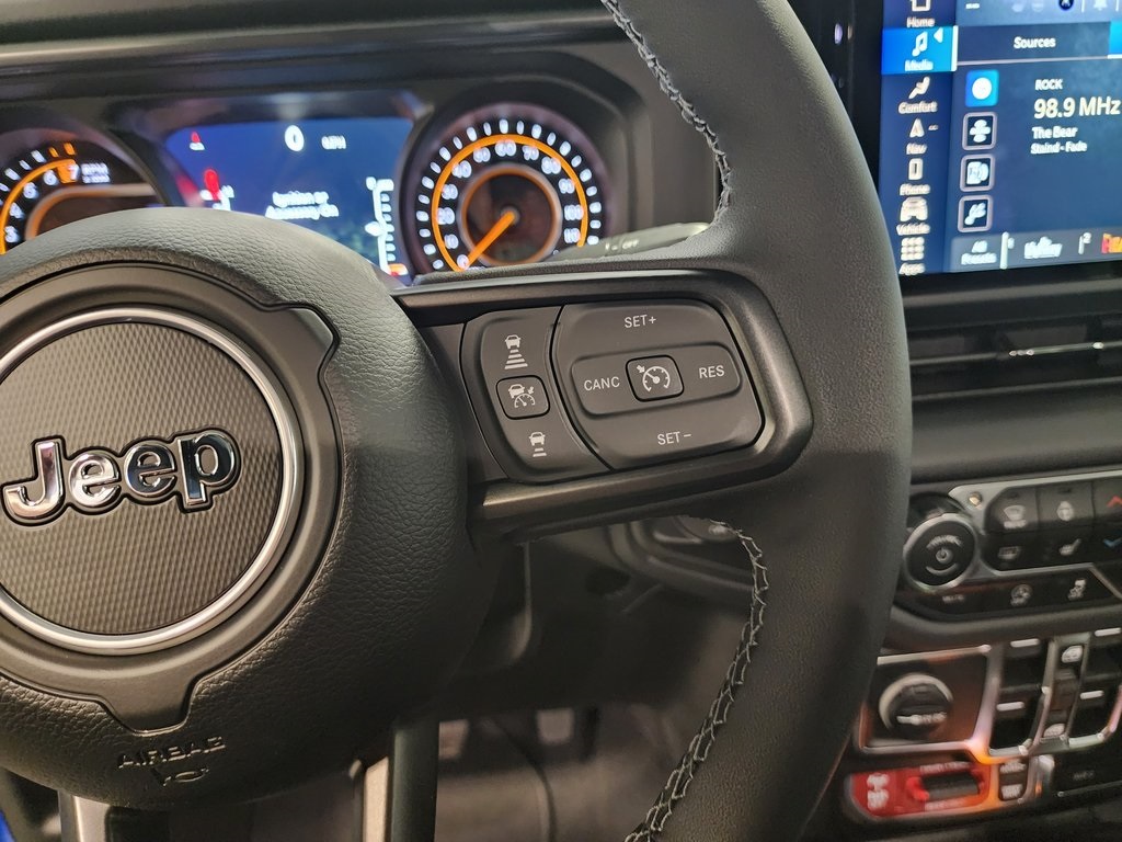 new 2025 Jeep Gladiator car, priced at $61,525