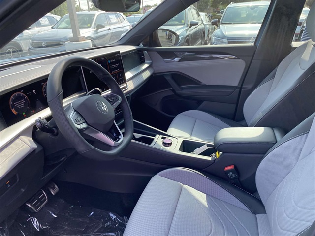 new 2025 Volkswagen Tiguan car, priced at $39,941