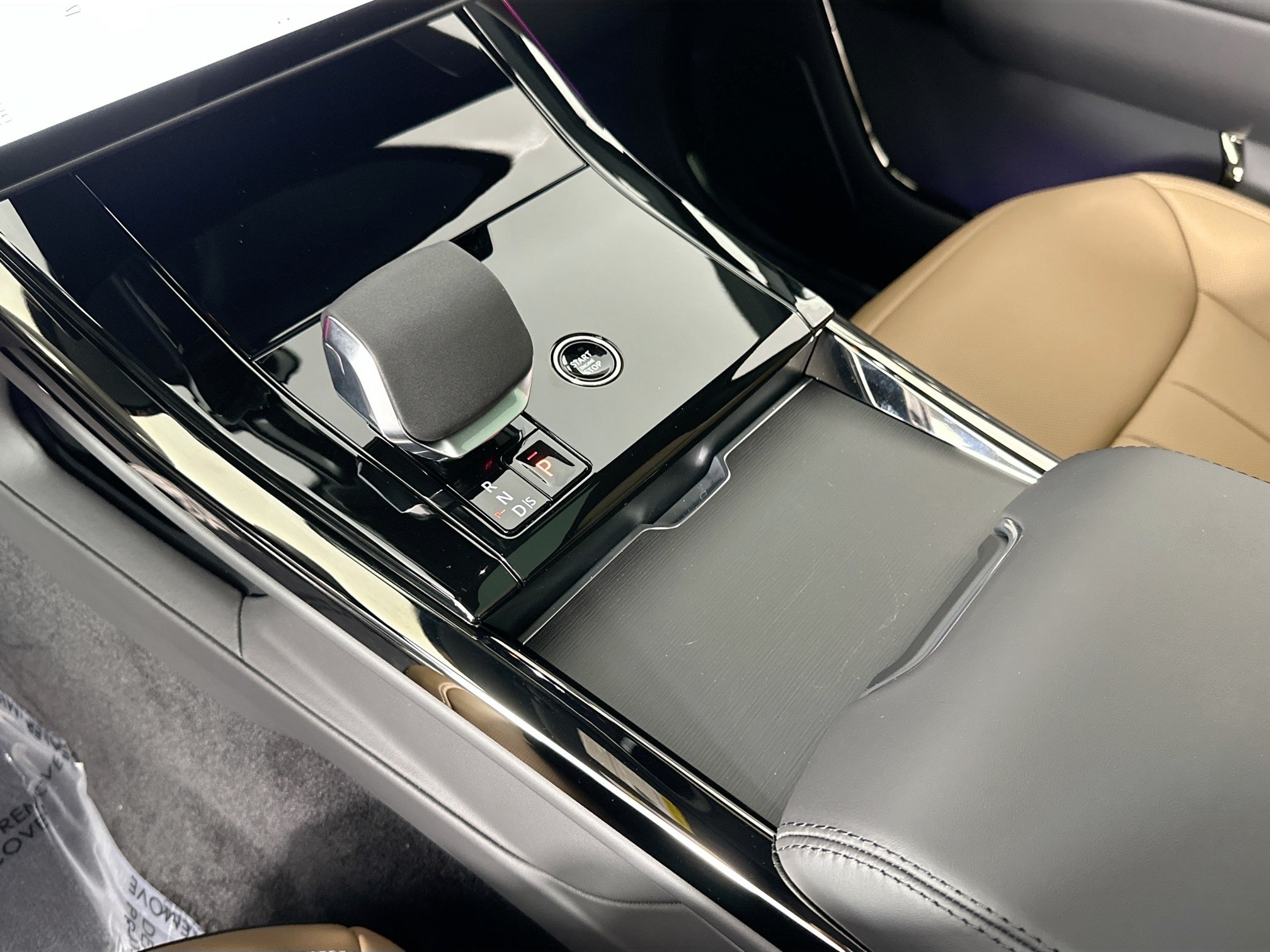 new 2025 Land Rover Range Rover Sport car