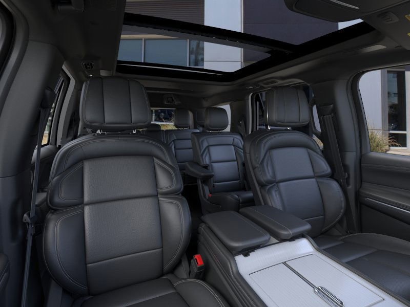 new 2025 Lincoln Navigator car, priced at $107,190