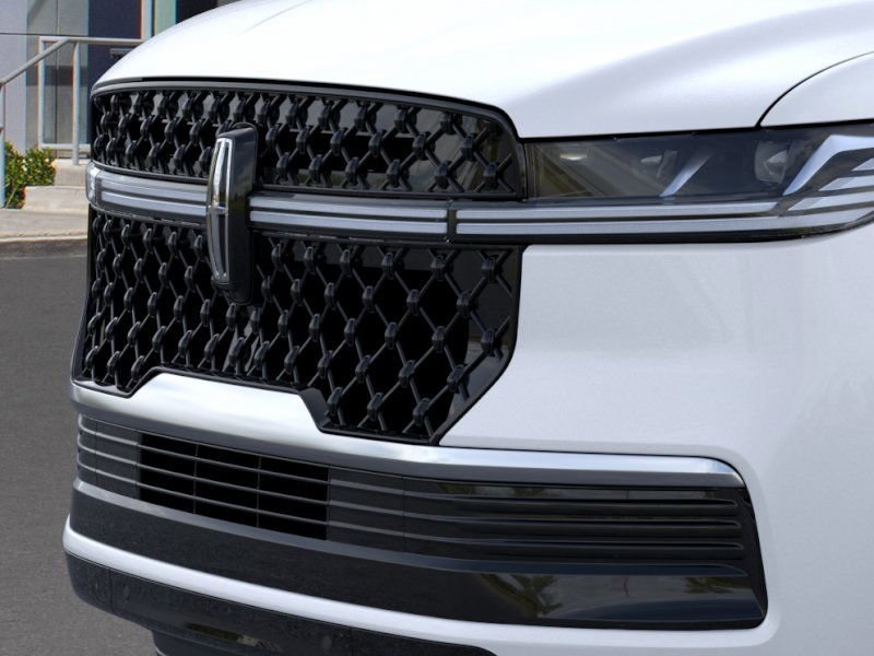 new 2025 Lincoln Navigator car, priced at $107,190