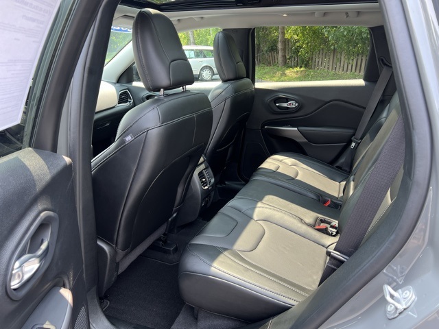 used 2022 Jeep Cherokee car, priced at $27,378