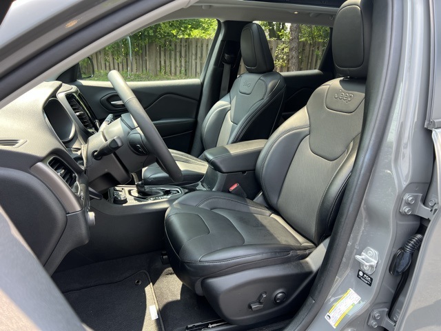 used 2022 Jeep Cherokee car, priced at $27,378