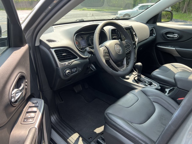 used 2022 Jeep Cherokee car, priced at $27,378