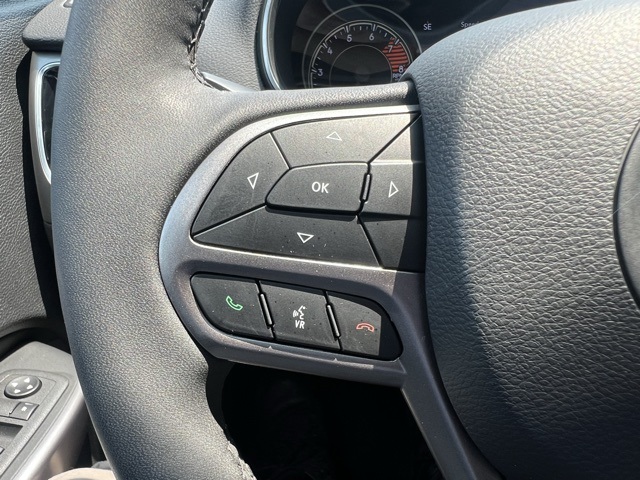 used 2022 Jeep Cherokee car, priced at $27,378