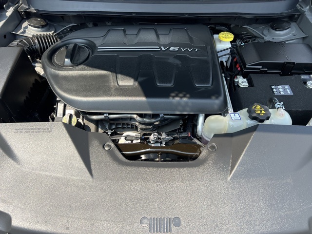 used 2022 Jeep Cherokee car, priced at $27,378