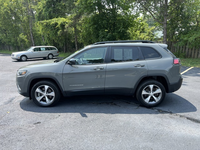 used 2022 Jeep Cherokee car, priced at $27,378