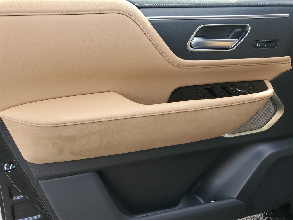 used 2025 INFINITI QX80 car, priced at $82,998