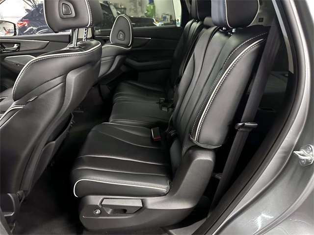 used 2023 Acura MDX car, priced at $45,919