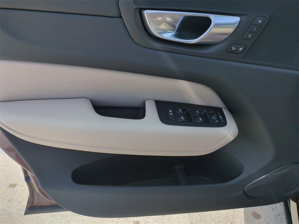 new 2026 Volvo XC60 car, priced at $48,435