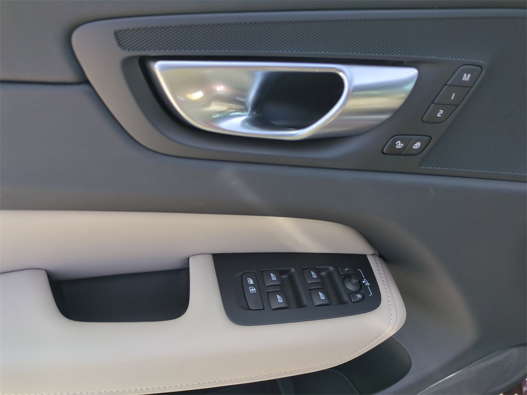 new 2026 Volvo XC60 car, priced at $48,435