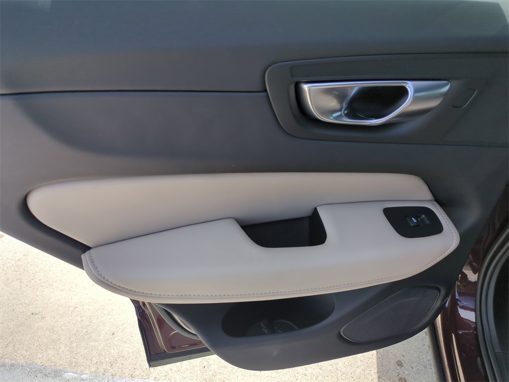 new 2026 Volvo XC60 car, priced at $48,435