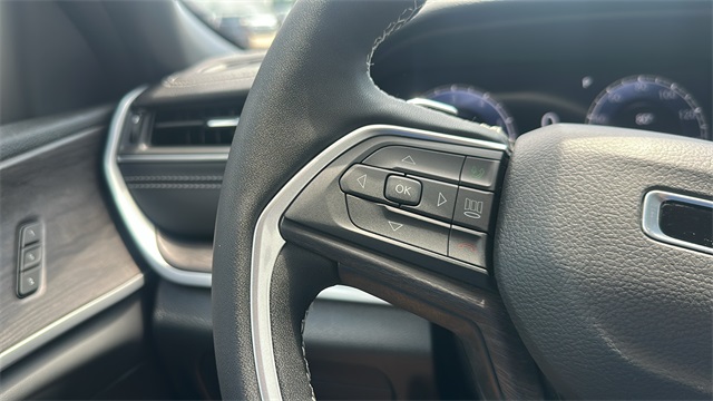 new 2025 Jeep Grand Cherokee car, priced at $45,025