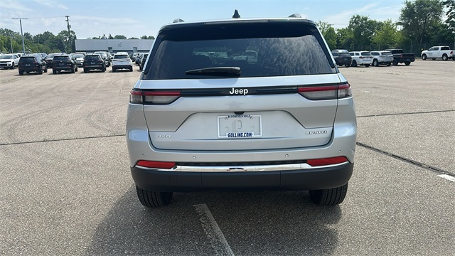 new 2025 Jeep Grand Cherokee car, priced at $45,025