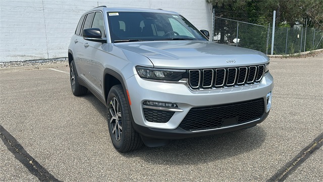 new 2025 Jeep Grand Cherokee car, priced at $45,025