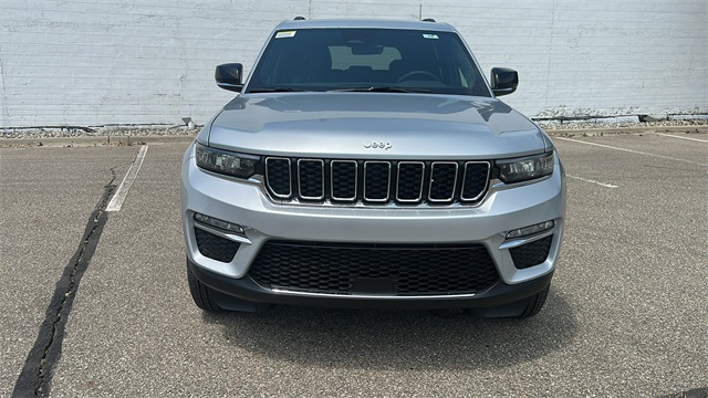 new 2025 Jeep Grand Cherokee car, priced at $45,025