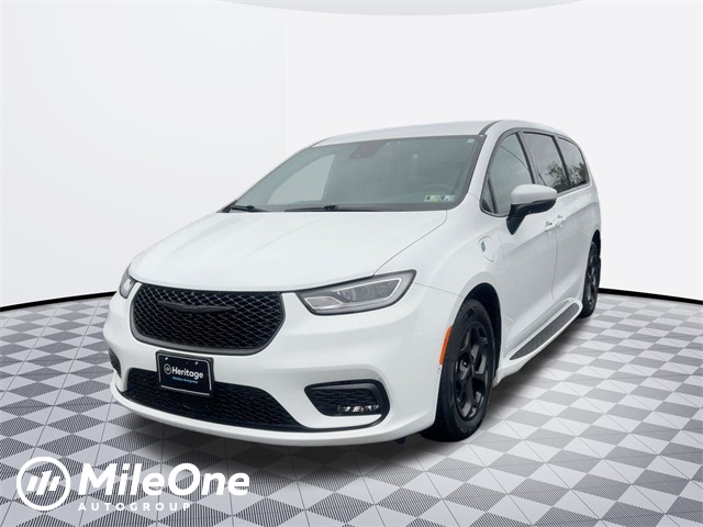 used 2023 Chrysler Pacifica Hybrid car, priced at $31,811