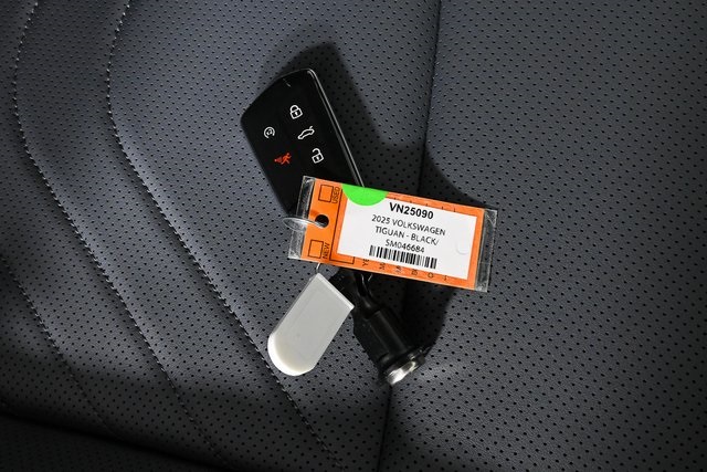 new 2025 Volkswagen Tiguan car, priced at $36,641
