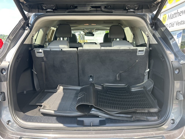 used 2023 Toyota Highlander car, priced at $41,990