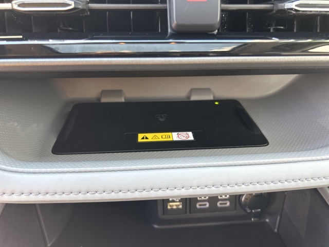 used 2023 Toyota Highlander car, priced at $41,990