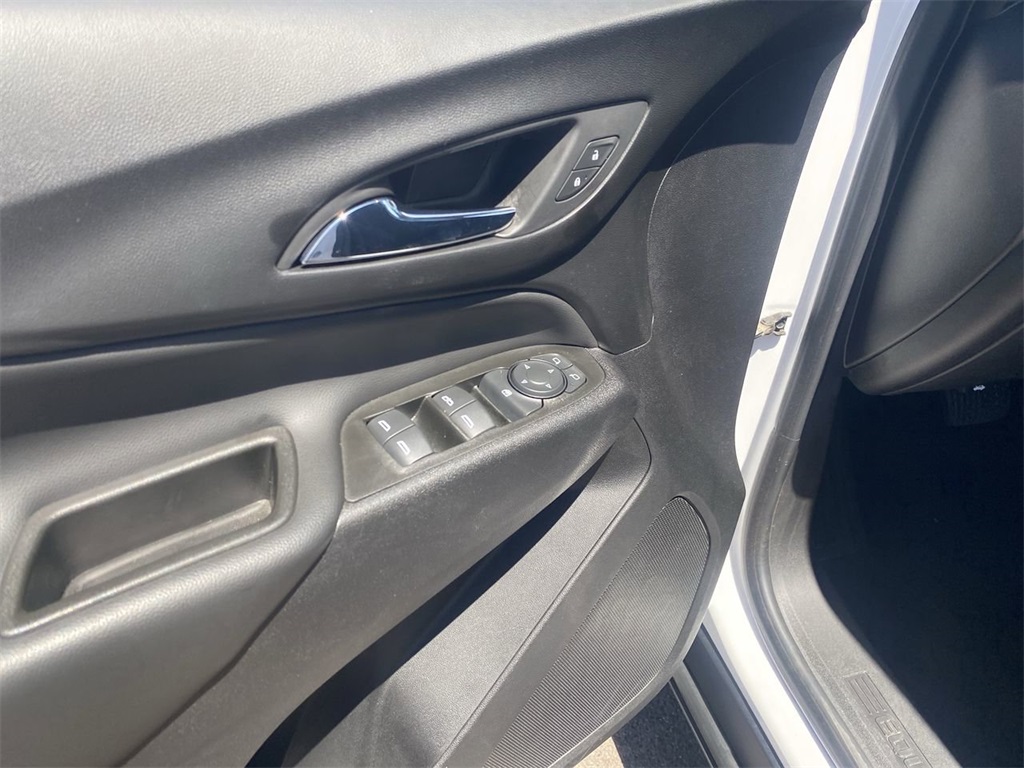 used 2022 Chevrolet Equinox car, priced at $17,491