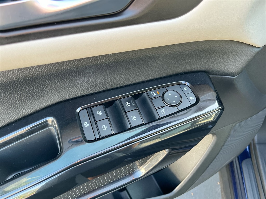 used 2022 Nissan Pathfinder car, priced at $23,900