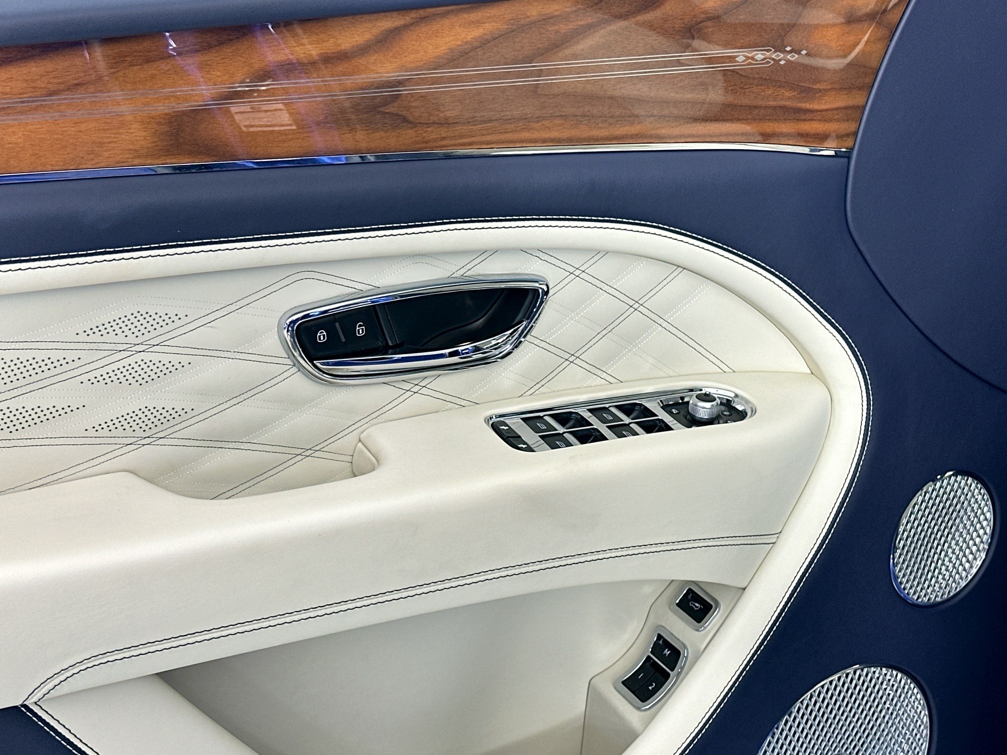 used 2023 Bentley Bentayga EWB car, priced at $179,998