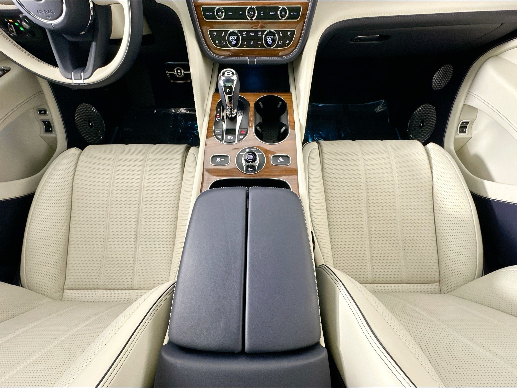 used 2023 Bentley Bentayga EWB car, priced at $179,998