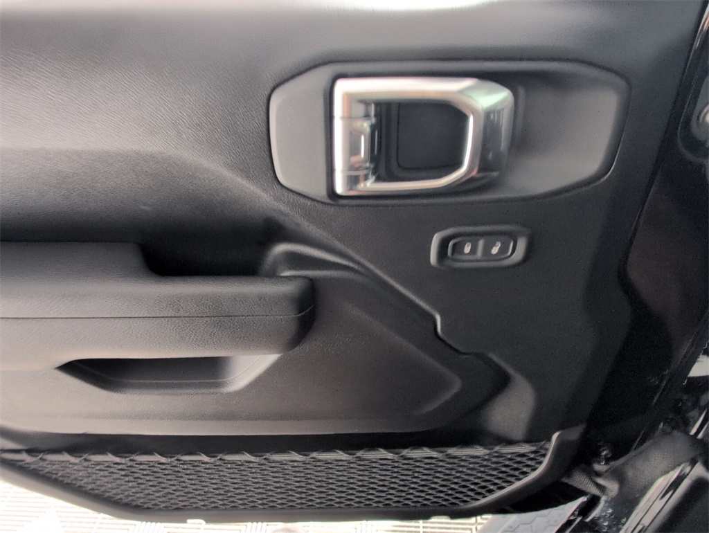 new 2025 Jeep Wrangler car, priced at $37,570