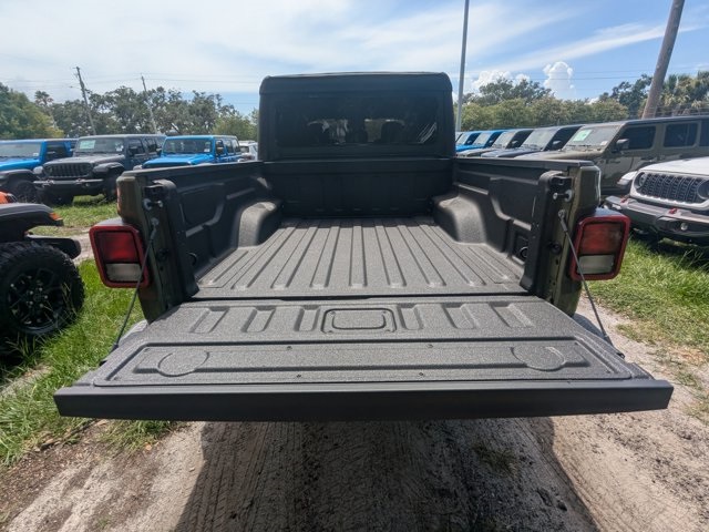 new 2025 Jeep Gladiator car, priced at $32,690