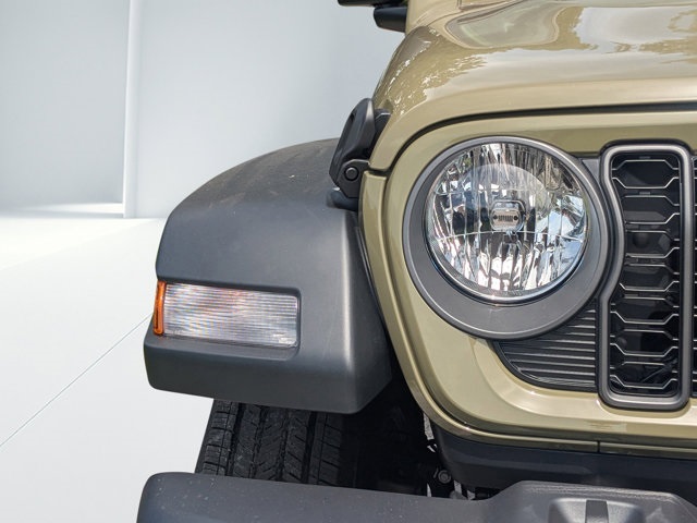new 2025 Jeep Gladiator car, priced at $32,690