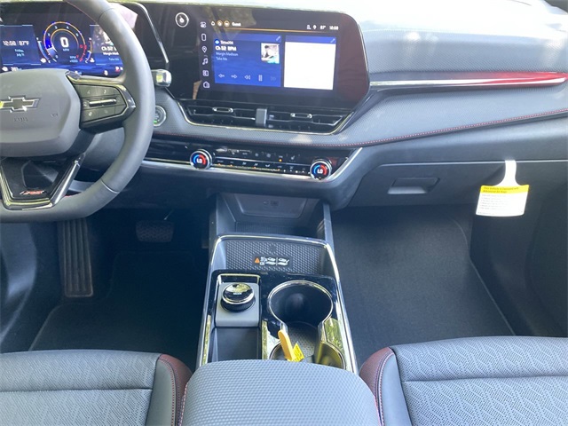 new 2026 Chevrolet Equinox car, priced at $32,890