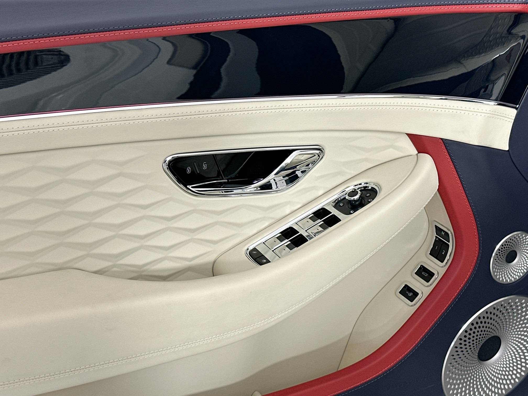 new 2025 Bentley Continental GTC car