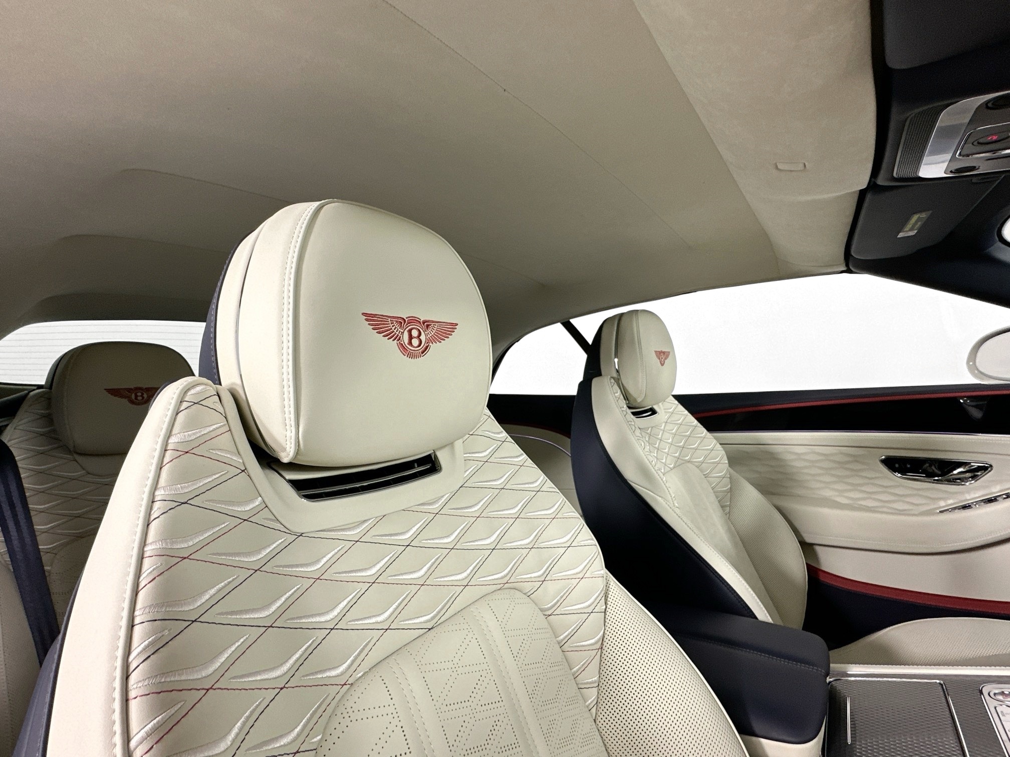 new 2025 Bentley Continental GTC car