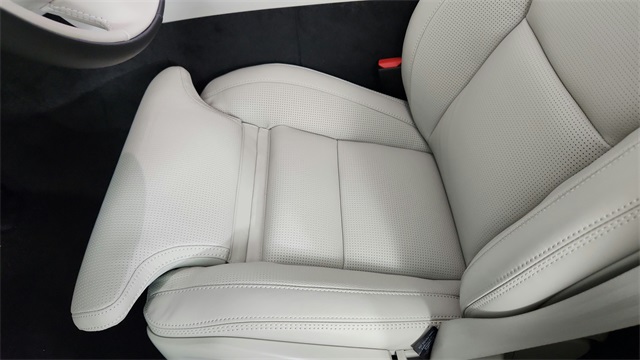 new 2025 Volvo XC60 car, priced at $60,660
