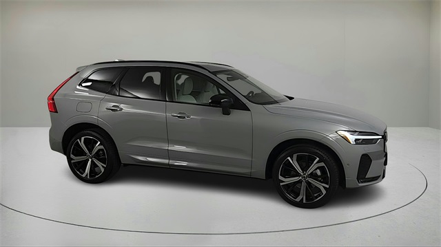 new 2025 Volvo XC60 car, priced at $60,660
