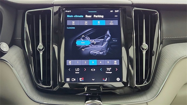 new 2025 Volvo XC60 car, priced at $60,660