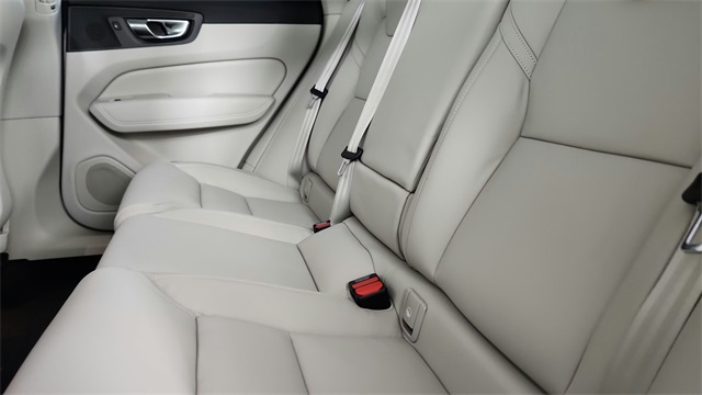 new 2025 Volvo XC60 car, priced at $60,660