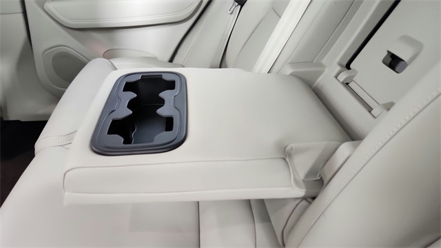 new 2025 Volvo XC60 car, priced at $60,660