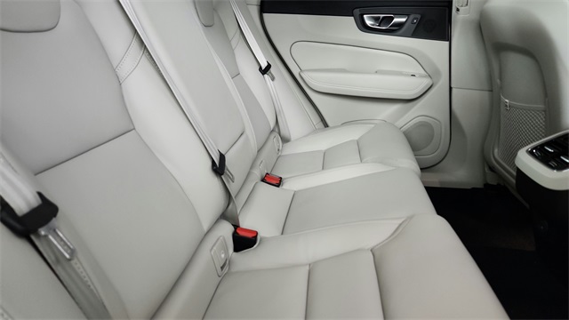 new 2025 Volvo XC60 car, priced at $60,660