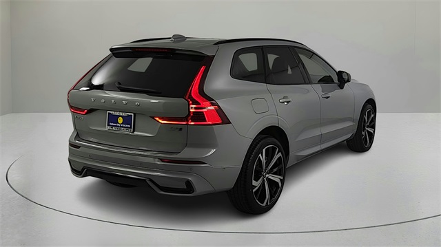 new 2025 Volvo XC60 car, priced at $60,660