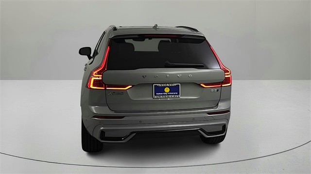 new 2025 Volvo XC60 car, priced at $60,660