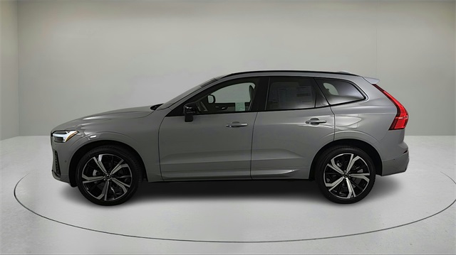 new 2025 Volvo XC60 car, priced at $60,660