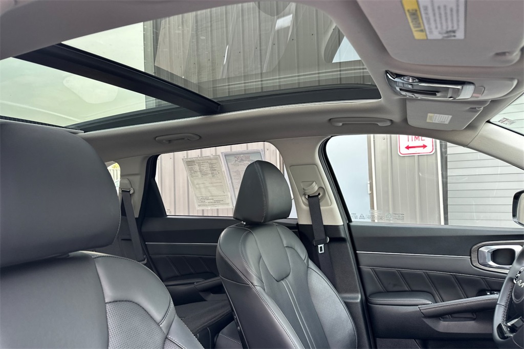 used 2024 Kia Sorento car, priced at $38,939