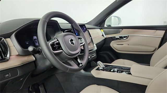 new 2025 Volvo XC90 car, priced at $69,155