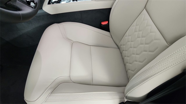 new 2025 Volvo XC90 car, priced at $69,155