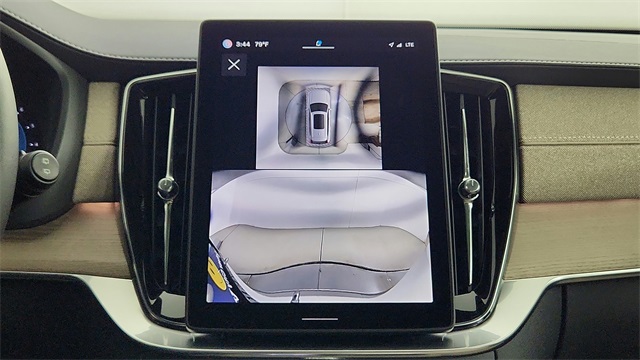 new 2025 Volvo XC90 car, priced at $69,155