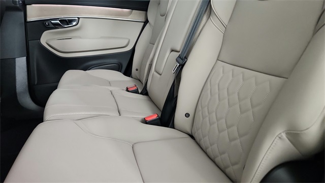 new 2025 Volvo XC90 car, priced at $69,155